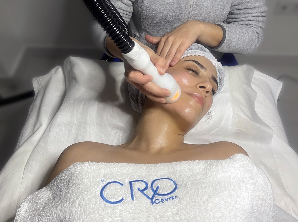 Cryothérapie faciale présenté par Cryo Center